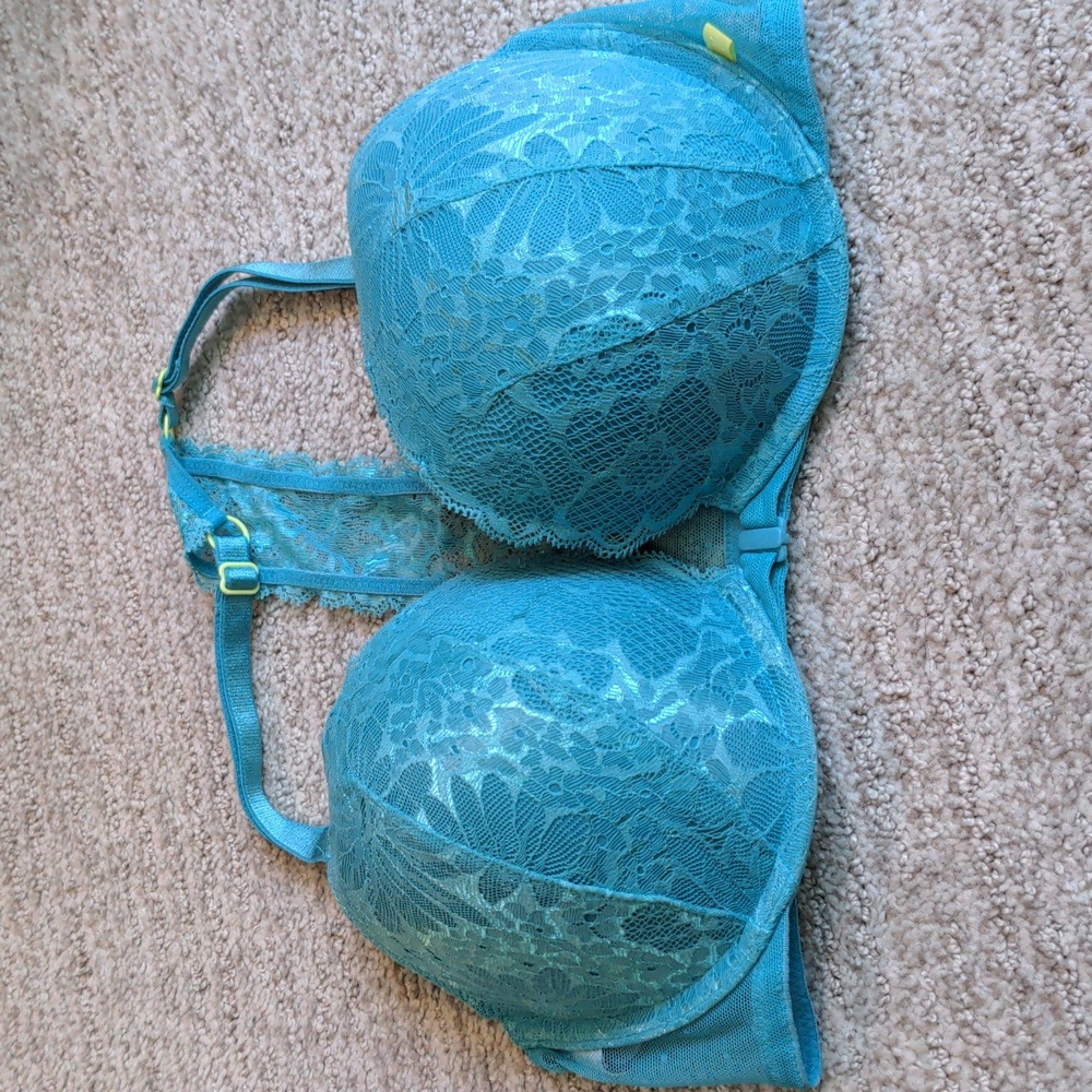 Victoria Secret Push-up Halter back front clip bra